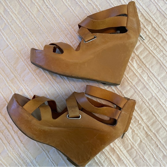 Dolce Vita Camel Wedges Size 6 - Picture 7 of 8